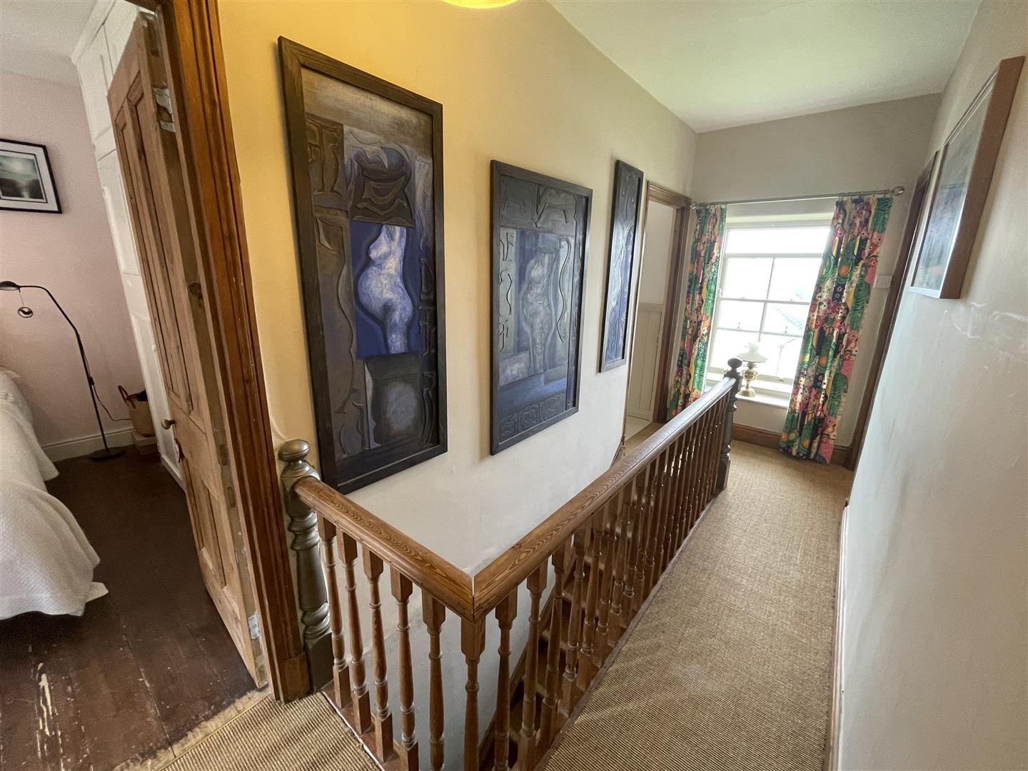 1ST FLOOR - LANDING